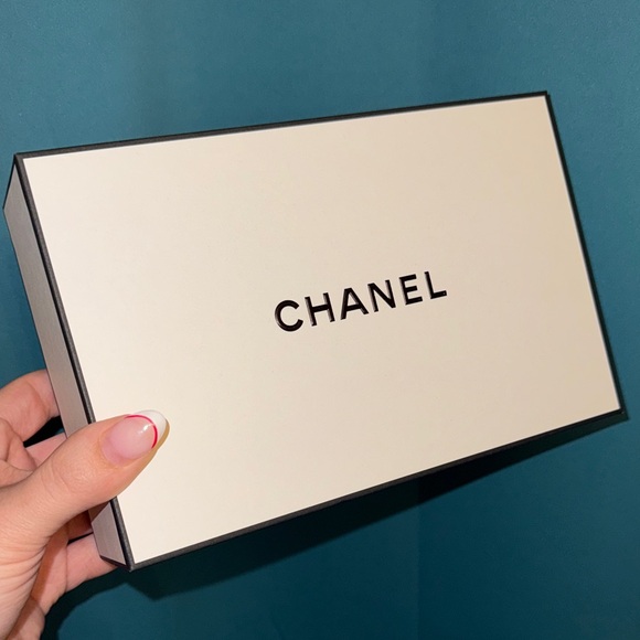 Authentic Chanel Box - Picture 2 of 5